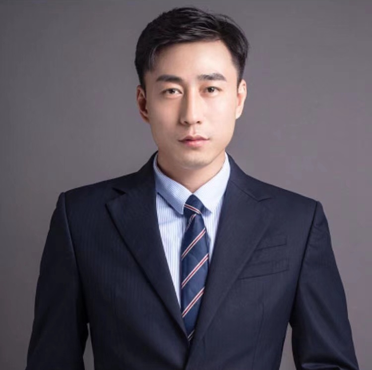 李三忠 艺术总监 & 首席设计师
